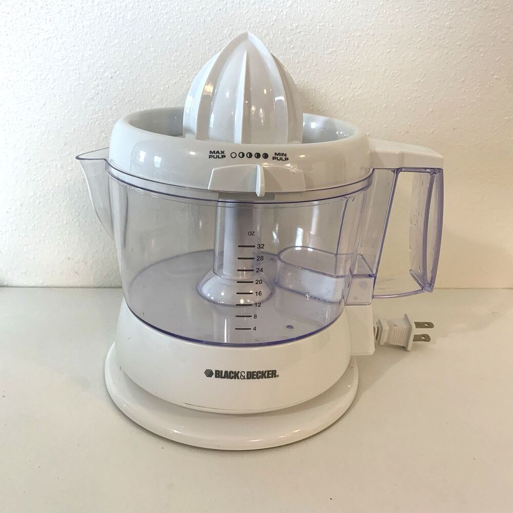 Black & Decker CJ630 Citrus Juicer Electric 32oz White Adjustable Pulp Control